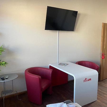 Dz Appartements - Ferienwohnung Mit Klimaanlage, Whirlpool Und Freiem Wlan - Ruhige, Zentrale Lage In Віттенберґе Екстер'єр фото